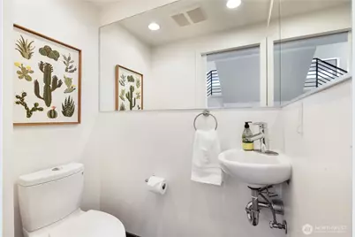 1808 11th Avenue #B, Seattle, WA 98122 - Photo 24