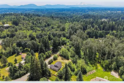 18429 244th Avenue SE, Maple Valley, WA 98038 - Photo 2