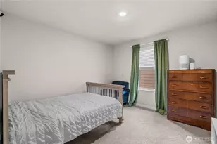 17512 Crossing Dr E, Puyallup, WA 98374 - Photo 26
