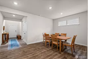 17512 Crossing Dr E, Puyallup, WA 98374 - Photo 4