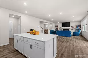17512 Crossing Dr E, Puyallup, WA 98374 - Photo 10