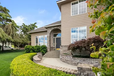 2021 Broadhurst Place, Wenatchee, WA 98801 - Photo 4