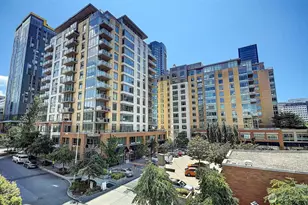 910 Lenora St, Seattle, WA 98121 - Photo 2