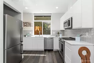 2327 E Denny Way, Seattle, WA 98122 - Photo 10