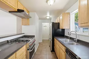 4258 S 158th St, Tukwila, WA 98188 - Photo 6