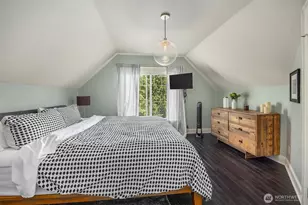43 W Etruria, Seattle, WA 98119 - Photo 10