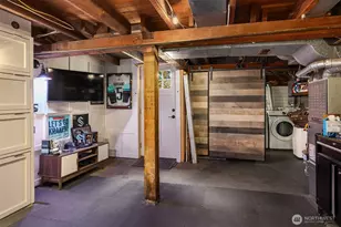 43 W Etruria, Seattle, WA 98119 - Photo 16