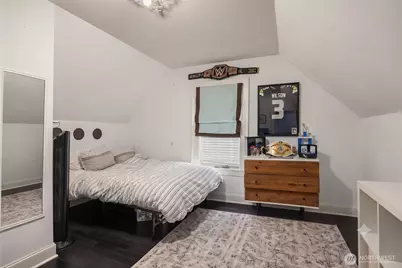 43 W Etruria, Seattle, WA 98119 - Photo 12