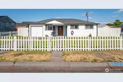 4325 Sun Drive NE, Moses Lake, WA 98837 - Photo 1