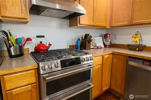 1036 Homestead Dr, Burlington, WA 98233 - Photo 12