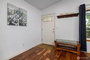 1036 Homestead Dr, Burlington, WA 98233 - Photo 4