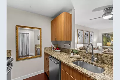 711 E Denny Way #104, Seattle, WA 98122 - Photo 10
