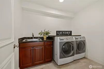 413 174th Place NE, Bellevue, WA 98008 - Photo 32