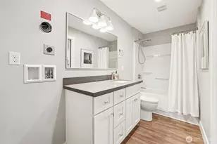 2460 W Lynn St, Seattle, WA 98199 - Photo 32