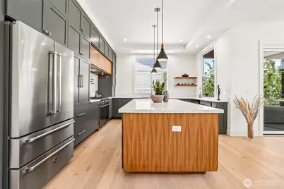 2460 W Lynn Street, Seattle, WA 98199 - Photo 8