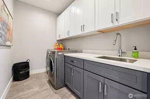 2460 W Lynn St, Seattle, WA 98199 - Photo 28