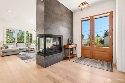 2460 W Lynn Street, Seattle, WA 98199 - Photo 4