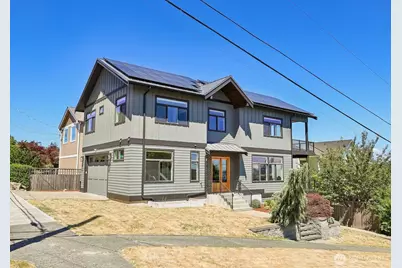 2460 W Lynn Street, Seattle, WA 98199 - Photo 1