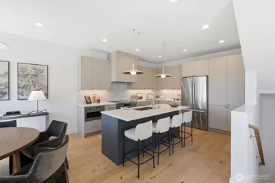 2710 58th Avenue SW, Seattle, WA 98116 - Photo 16