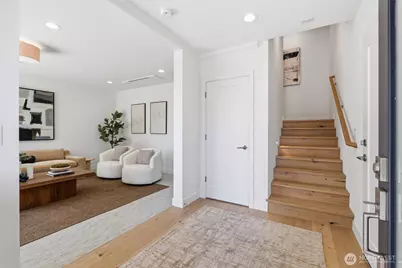 2710 58th Avenue SW, Seattle, WA 98116 - Photo 4