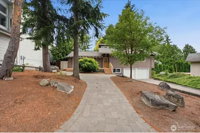 5466 NE 200th Place, Lake Forest Park, WA 98155 - Photo 2