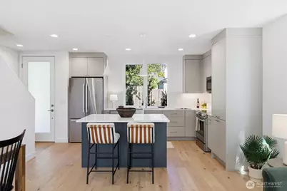 2714 58th Avenue SW, Seattle, WA 98116 - Photo 8