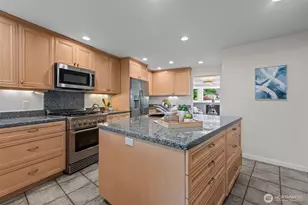 4105 SW 109th St, Seattle, WA 98146 - Photo 14