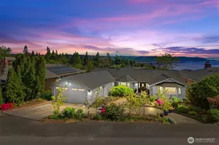 4105 SW 109th St, Seattle, WA 98146 - Photo 1