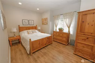 18709 68th St E, Bonney Lake, WA 98391 - Photo 16
