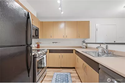 4020 Aurora Avenue N #304, Seattle, WA 98103 - Photo 8