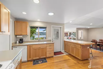 6222 Illahee Road NE, Bremerton, WA 98311 - Photo 24