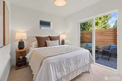 2712 58th Avenue SW, Seattle, WA 98116 - Photo 4