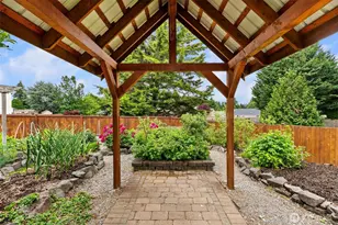21808 114th St E, Bonney Lake, WA 98391 - Photo 32
