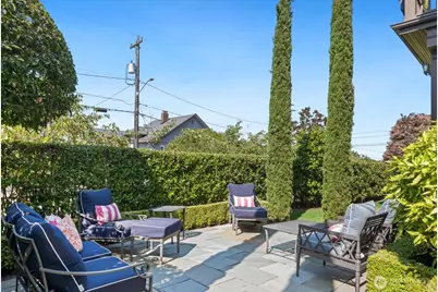 1215 E Lynn Street, Seattle, WA 98012 - Photo 34