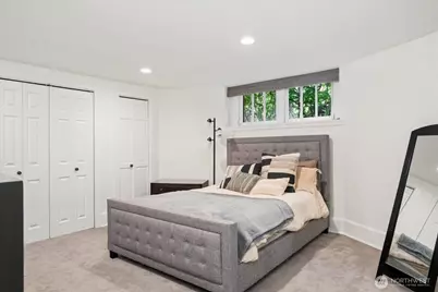 1215 E Lynn Street, Seattle, WA 98012 - Photo 30