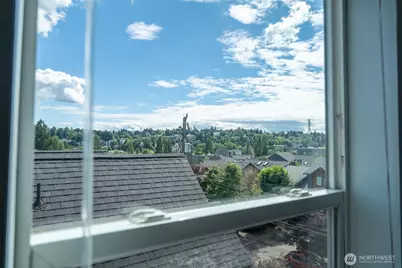 209 N 39th Street #304, Seattle, WA 98103 - Photo 14