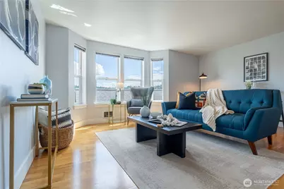 209 N 39th Street #304, Seattle, WA 98103 - Photo 2