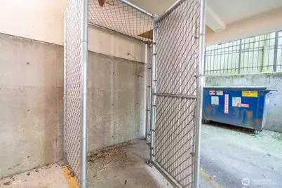 209 N 39th Street #304, Seattle, WA 98103 - Photo 20