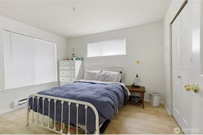 13310 Greenwood Avenue N, Seattle, WA 98133 - Photo 10