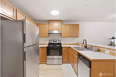 13310 Greenwood Avenue N, Seattle, WA 98133 - Photo 8