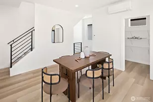 334 NE 90th St, Seattle, WA 98115 - Photo 18
