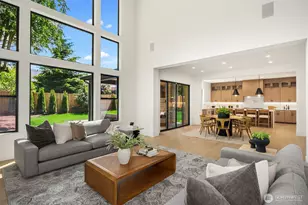 8016 Fairway Dr NE, Seattle, WA 98115 - Photo 4