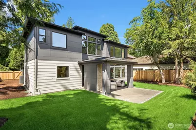 8016 Fairway Drive NE, Seattle, WA 98115 - Photo 30