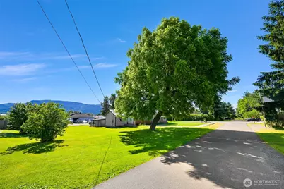 504 W 1st Street, Nooksack, WA 98276 - Photo 4