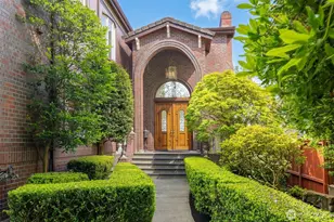 511 W Highland Dr, Seattle, WA 98119 - Photo 2