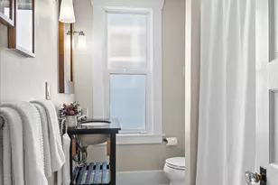 1601 10th Ave W, Seattle, WA 98119 - Photo 10