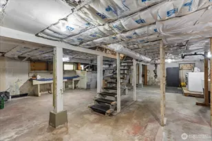 1601 10th Ave W, Seattle, WA 98119 - Photo 26