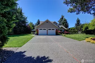 12270 Maple Crest Dr, Burlington, WA 98233 - Photo 2