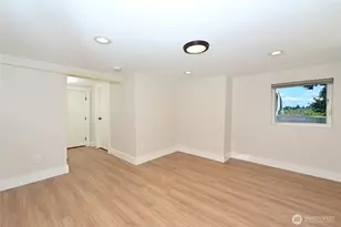 3216 24th Ave W, Seattle, WA 98199 - Photo 20