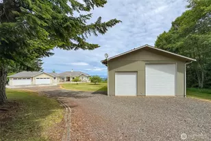 201 Karvellis Ln, Port Angeles, WA 98363 - Photo 38